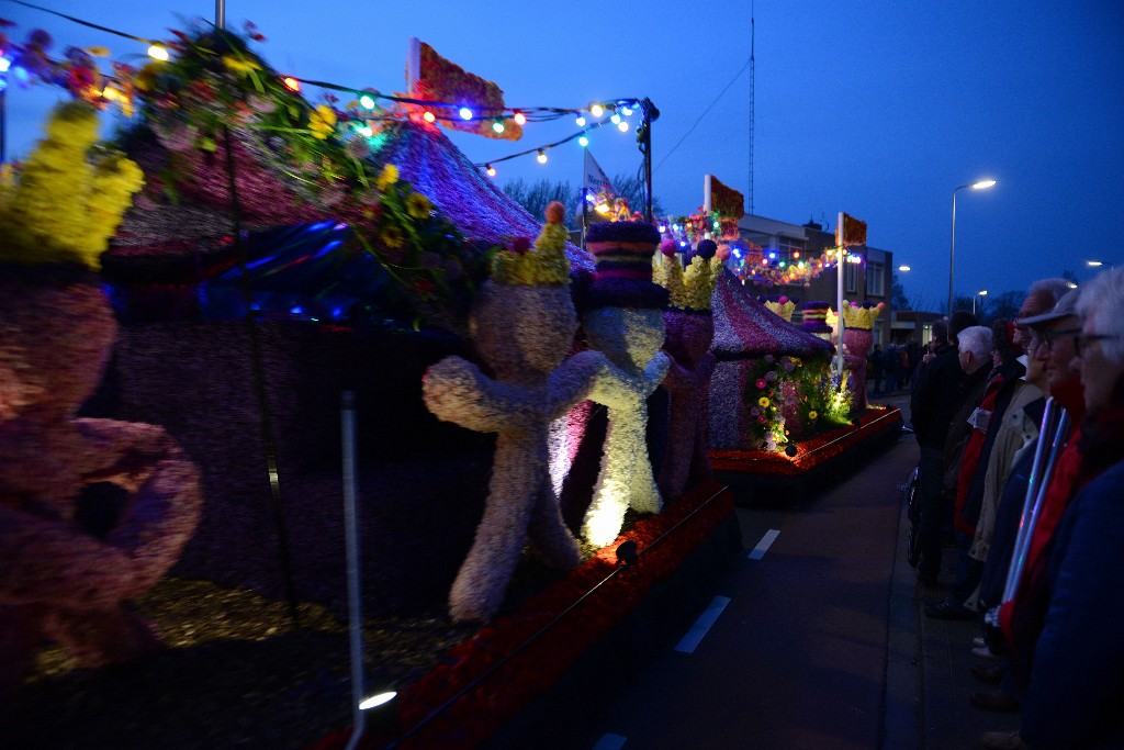 ../Images/Bloemencorso 2015 094.jpg